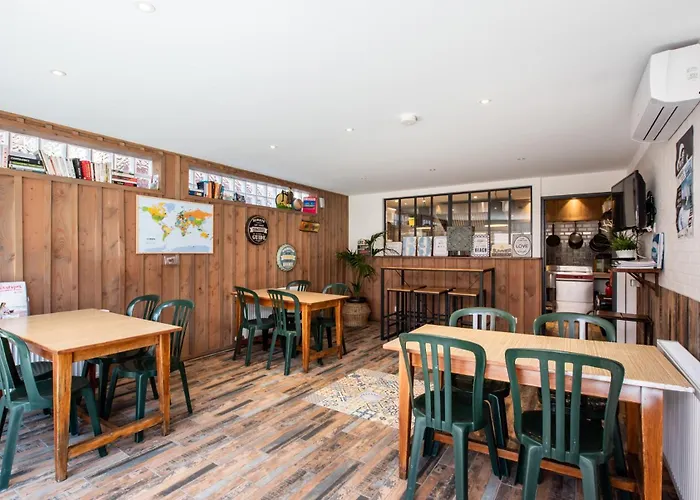 Hôtel accueillant les animaux: Villa Zenith Hostel-La Surf House